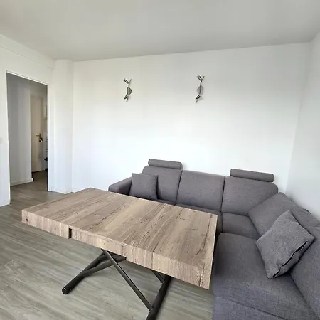 Apartment 2p Calme Et Equipe